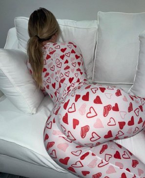 Виктория, 30